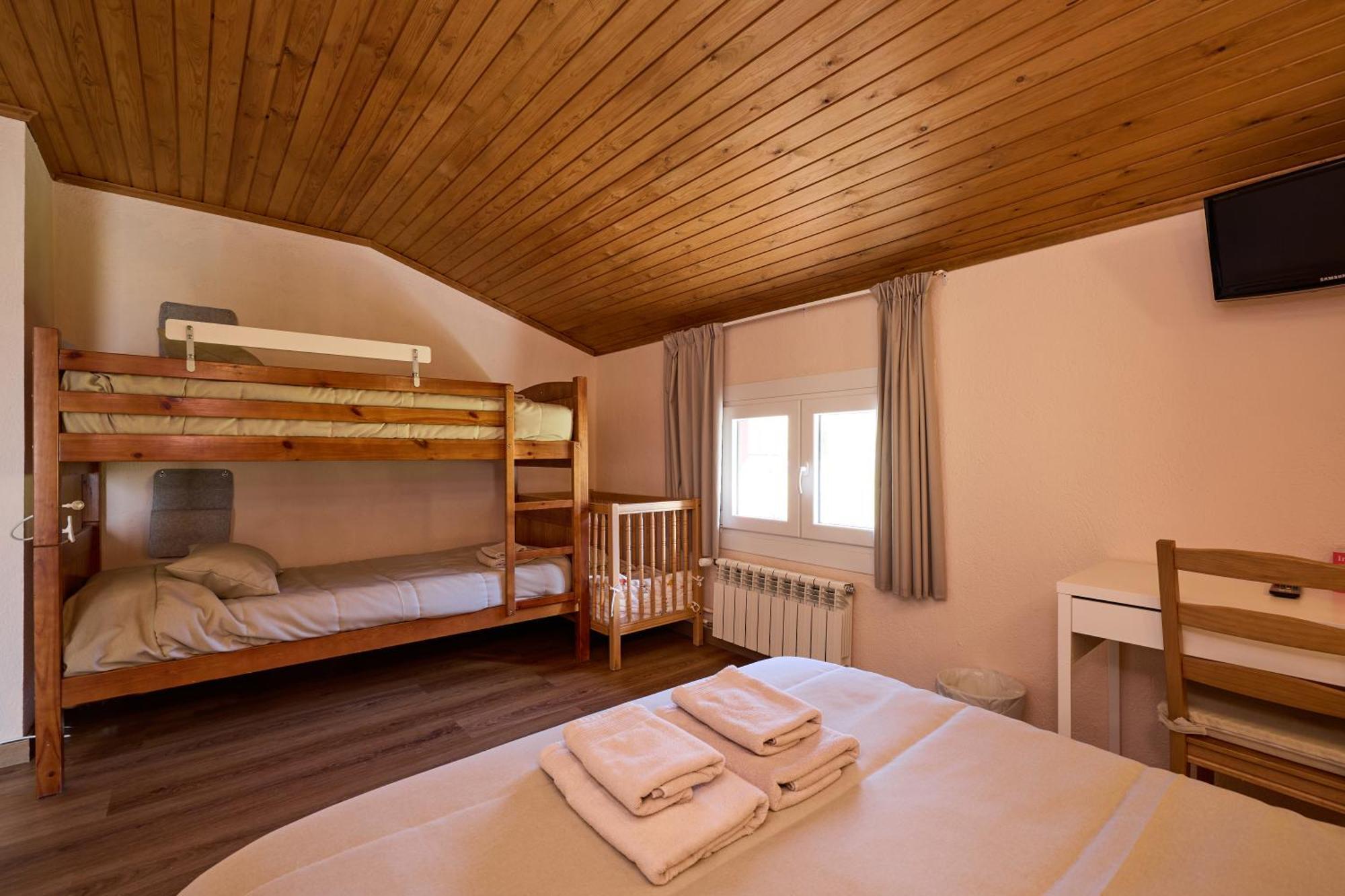 Hotel Peretol Сольдеу Екстер'єр фото