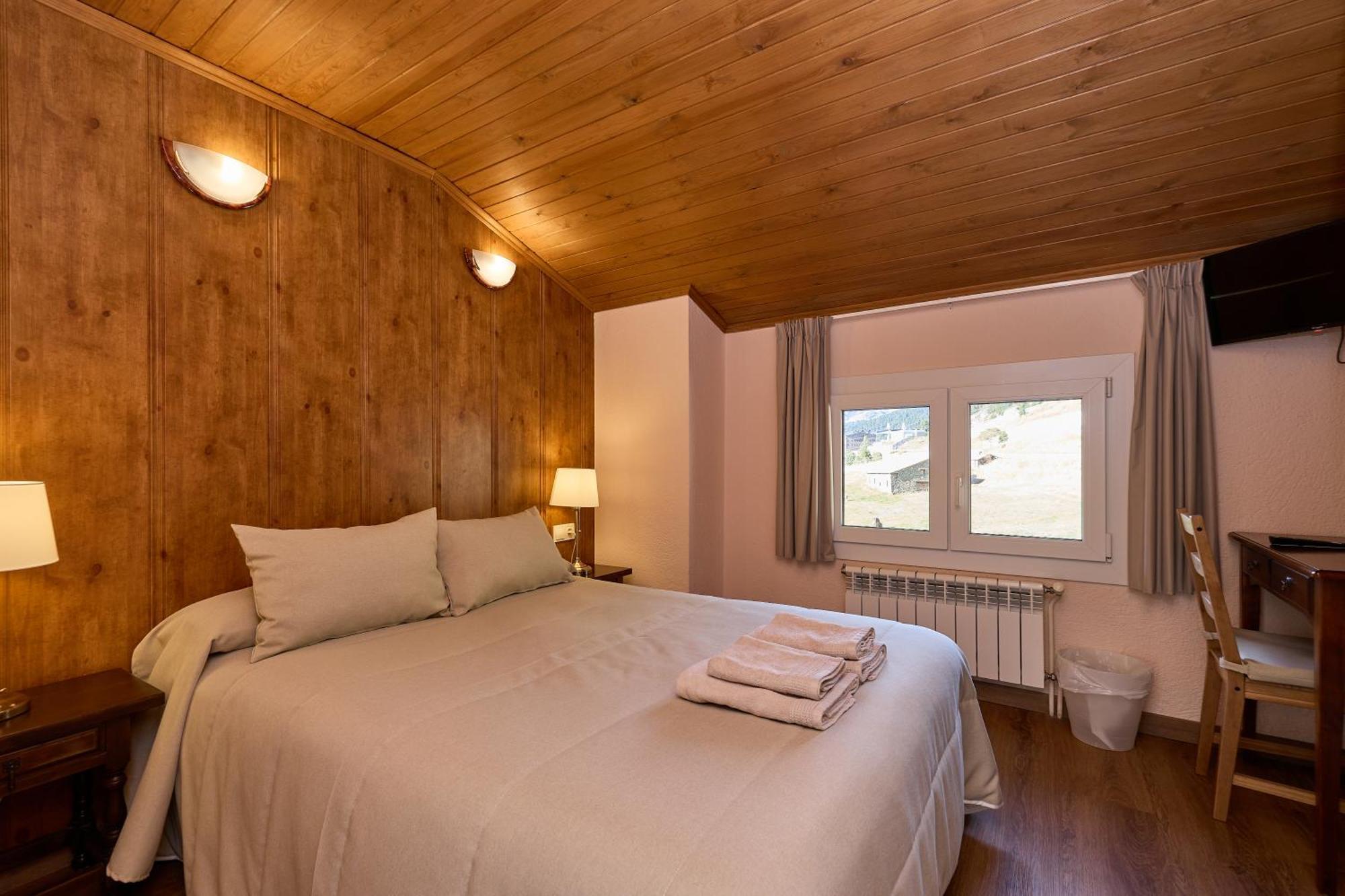 Hotel Peretol Сольдеу Номер фото